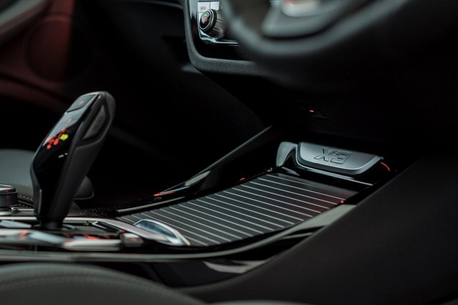 Детали интерьера BMW X3 xDrive30i Luxury Line (G01) 2018 года  (MY) (фото 3 из 23)